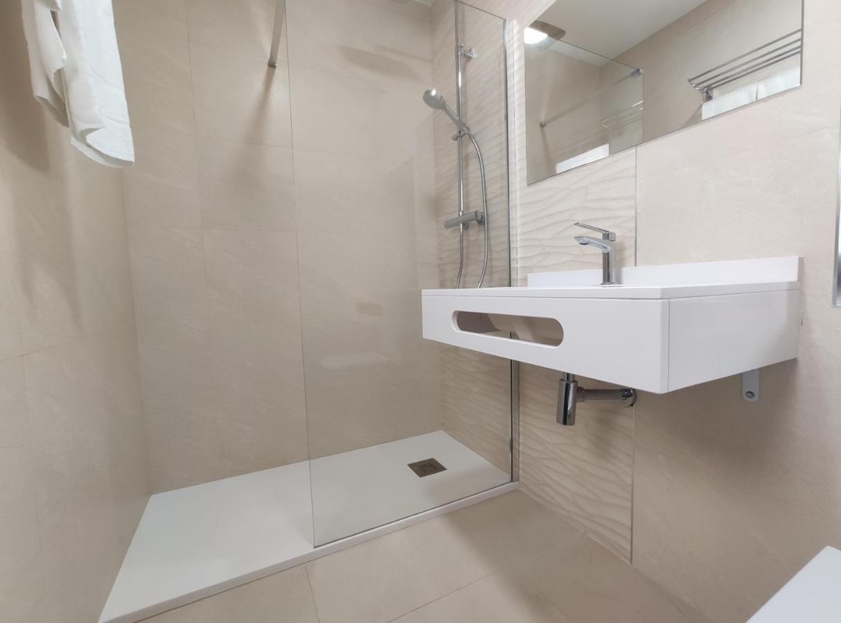 Hostal Oleo Auto Check-In سانتاندر المظهر الخارجي الصورة